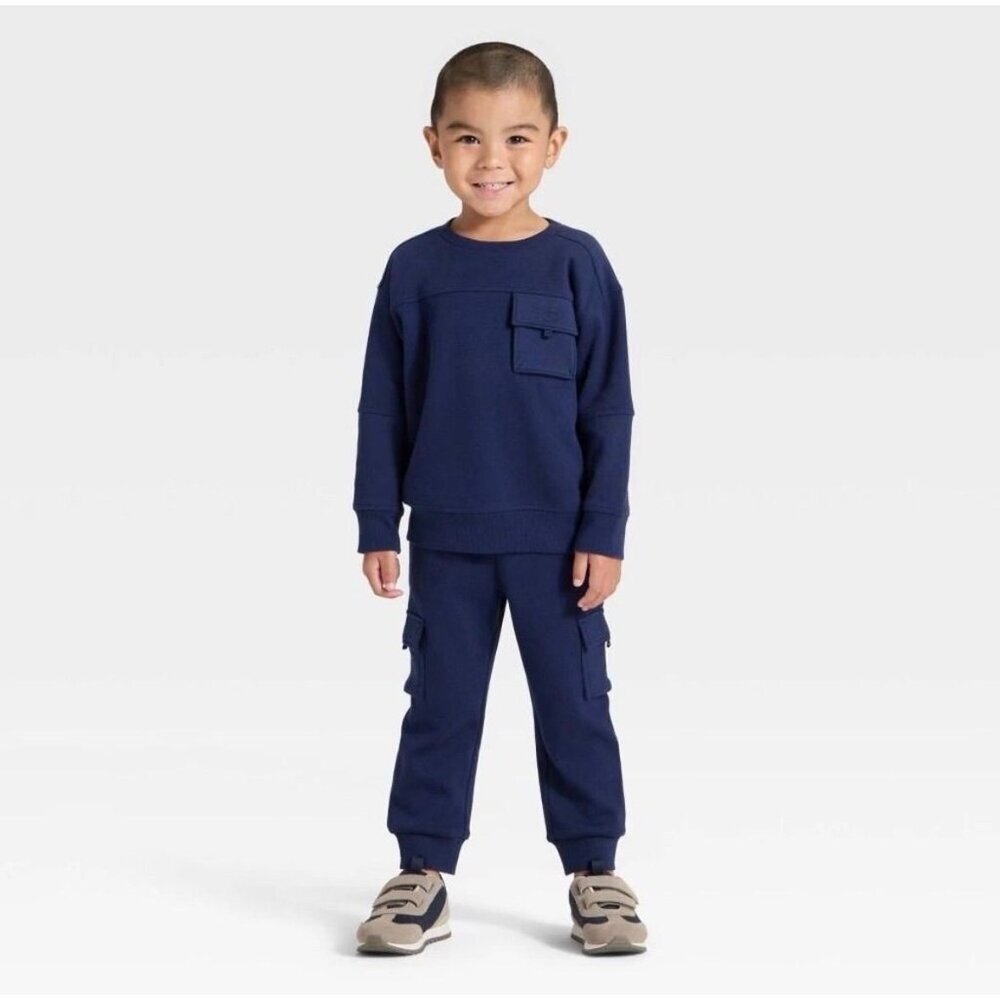 Cat & Jack Pocket Crewneck Sweatshirt and Jogger Set Size 4T